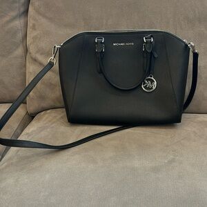 Michael Kors purse. Like new condition